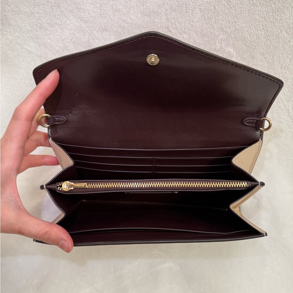 Coach Envelope Chain Wallet in Colorblock - Picture 5 of 10